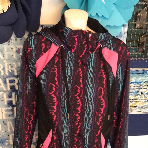 Sophie theallet for Livi Active Running Jacket - Picture 8 of 8